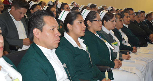 IMSS Puebla reconoce labor de enfermeros en San José y La Margarita