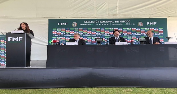 “El Tata” Martino ya es director del Tri; firma por cuatro años