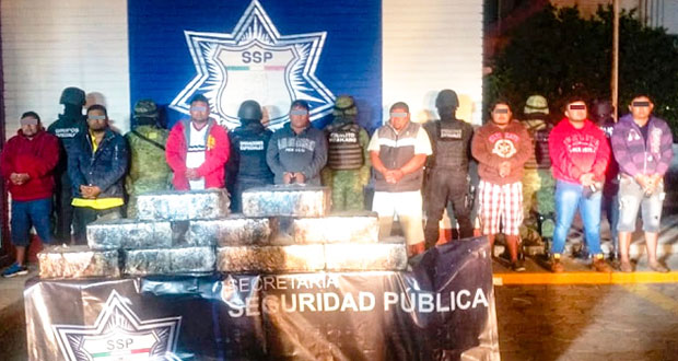 Detienen a 8 narcotraficantes en la Puebla-Orizaba con 100 kilos de droga