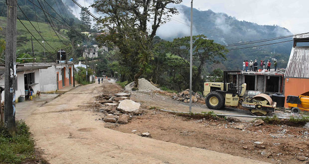 Reconocen obras realizadas por ayuntamiento de Huitzilan de Serdán