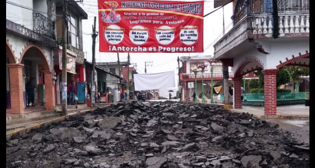 Inicia pavimentación con concreto hidráulico en cabecera de Ayotoxco