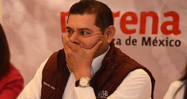 Armenta denuncia pinta de bardas con su nombre y se deslinda