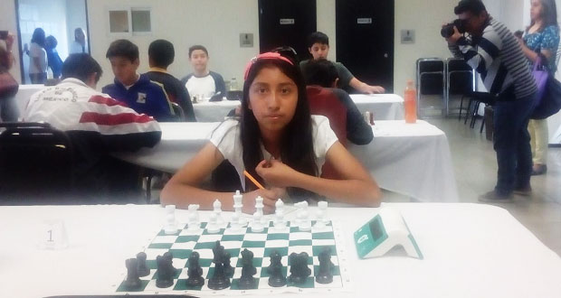 Antorchistas tehuacanenses ganan oro en Olimpiada Estatal de Ajedrez