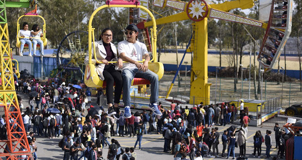 BUAP festeja 14 de febrero con Feria de San Valentín