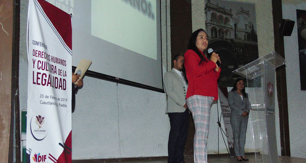 Comuna de Cuautlancingo recibe capacitación en derechos humanos