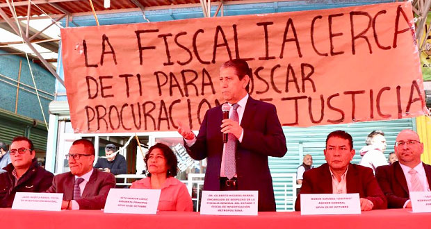 FGE da orientación a miembros de la 28 de Octubre en mercado Hidalgo
