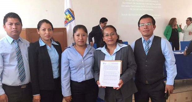 Firman escuelas de Tecomatlán e Izúcar convenio de intercambio