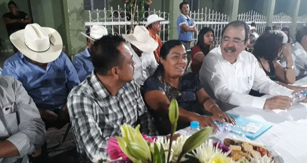 Gerardo Vidals rinde protesta como edil auxiliar en Tecomatlán