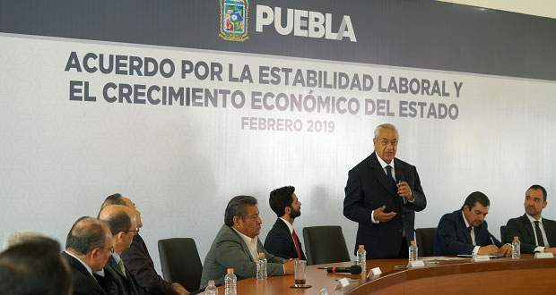 Gobierno estatal e IP firman acuerdo para estabilidad y crecimiento