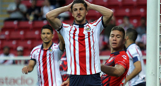 Chivas pierde la oportunidad de ser líder al empatar ante Veracruz