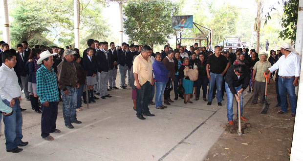 Inicia ayuntamiento obra en escuela de Totutla
