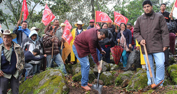 Inicia construcción de clínica de salud en Huitzilan de Serdán