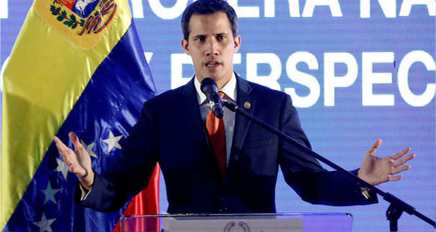 Guaidó exige a militares que desbloqueen ayuda para Venezuela