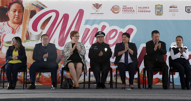 Karina Pérez inaugura en San Andrés Cholula el Foro Mujer con Valor