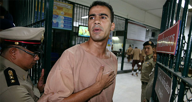 Hakeem Al-Arabi, el futbolista que huyó de la tortura en Bahréin
