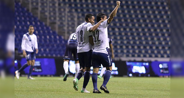 Sin técnico y con triplete de Alustiza Club Puebla vence a Tampico