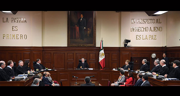 SCJN rechaza recurso de AMLO para bajar salarios a funcionarios