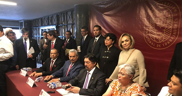 Gómez Urrutia presenta nueva central obrera y la desliga de Morena