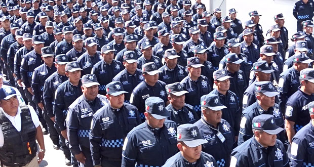 Policías auxiliares encuentra en cajero 6 mil pesos y los devuelven