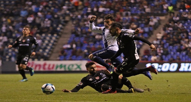 Club Puebla inoperante; cae goleado ante Necaxa