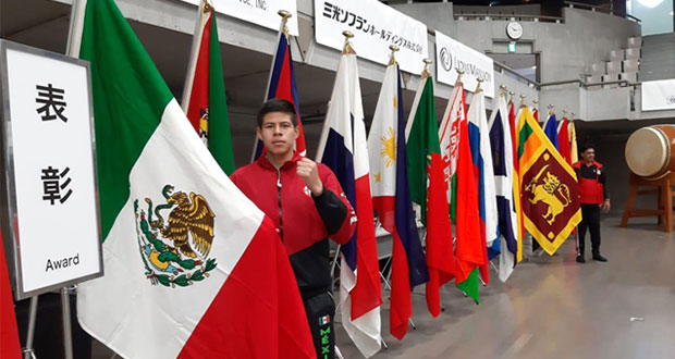 Alumno de BUAP gana 2 bronces en campeonato mundial de karate