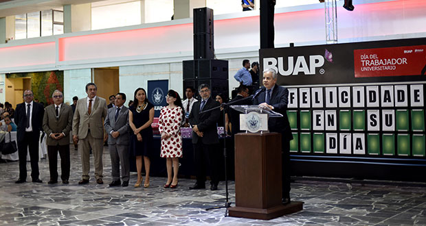 BUAP garantiza prestaciones a trabajadores pese a austeridad