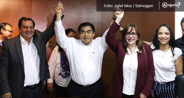 Barbosa se registra como candidato en compañía de Polevnsky