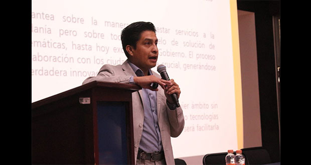 Comuna poblana da cátedra de transparencia a alumnos de la BUAP