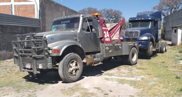 FGE recupera tracto camión en cateo a casa de Puebla capital