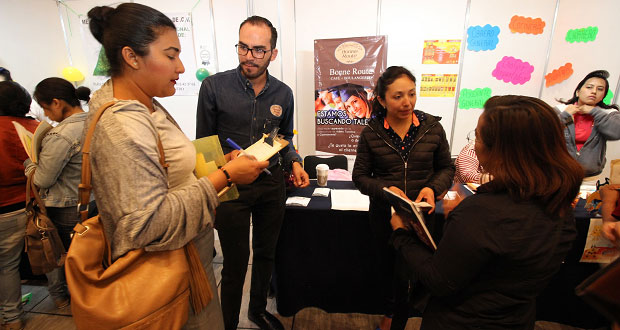 Más de 2 mil asistentes en la Feria de Empleo para Mujeres