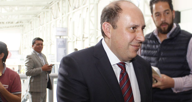 Exigir mi renuncia sin sustento es golpeteo político: Manzanilla
