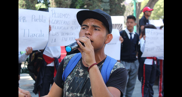Con protesta, buscan atender demandas de estudiantes en Tlaxcala