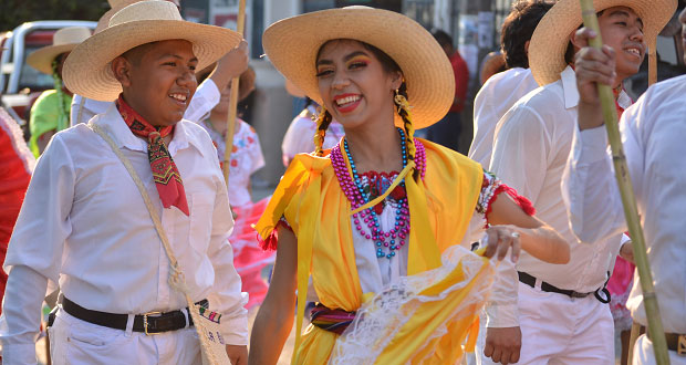 Grupos culturales de Antorcha acuden a fiesta patronal de Chietla