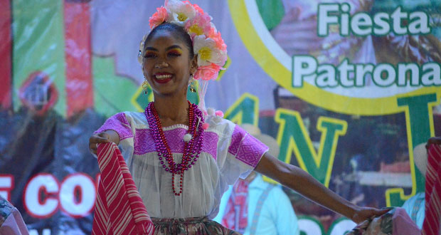 Grupos culturales de Antorcha participan en feria de Atencingo