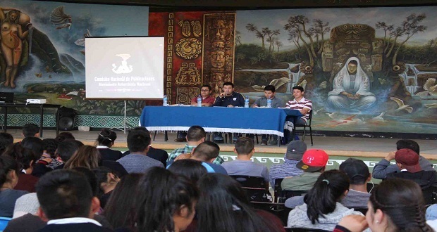 Antorcha llama a jóvenes a estudiar para ser útiles a la sociedad