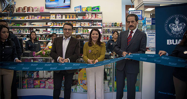 Inauguran remodelación y consultorio en farmacia de la BUAP en CH