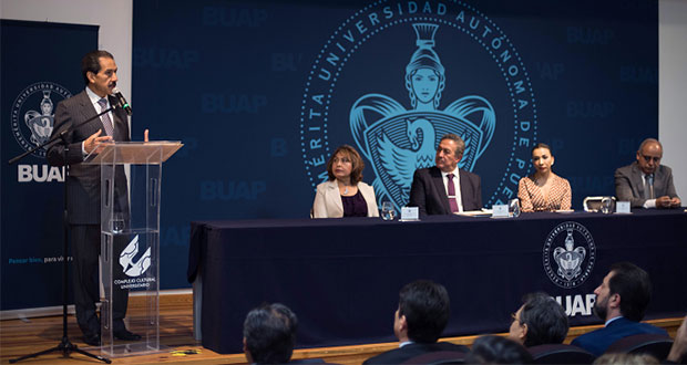 Innovación en área administrativa mejora labor académica: Esparza