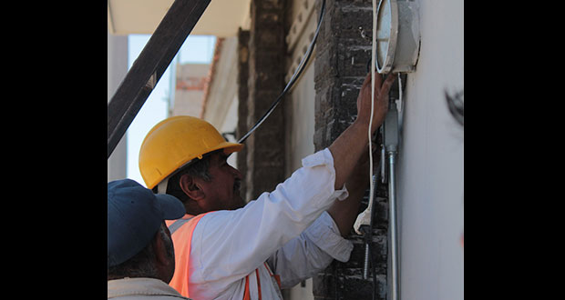 Instalarán electricidad en colonias del norte de Puebla capital
