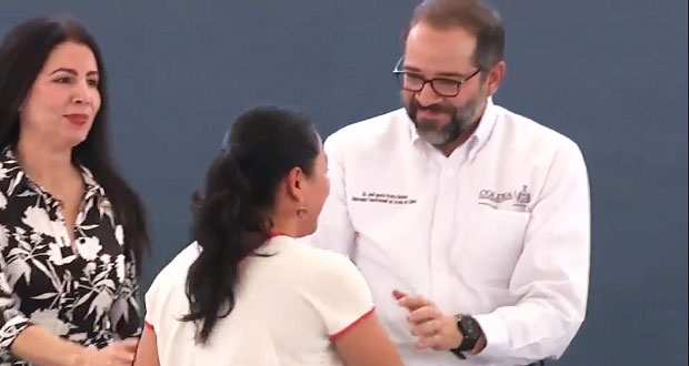Gobernador de Colima reclama abucheos