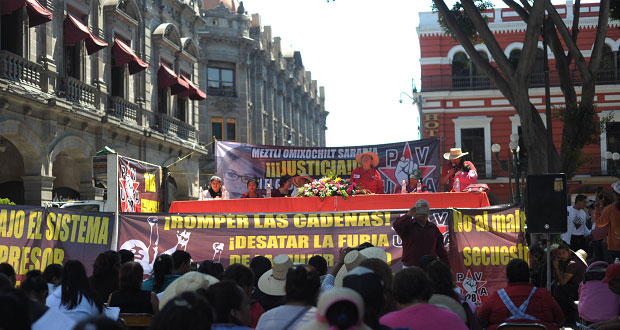 Marcha la “28 de Octubre” en Puebla con mujeres a la cabeza