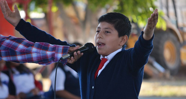 Movimiento Antorchista realiza eliminatoria de poesía en Izúcar