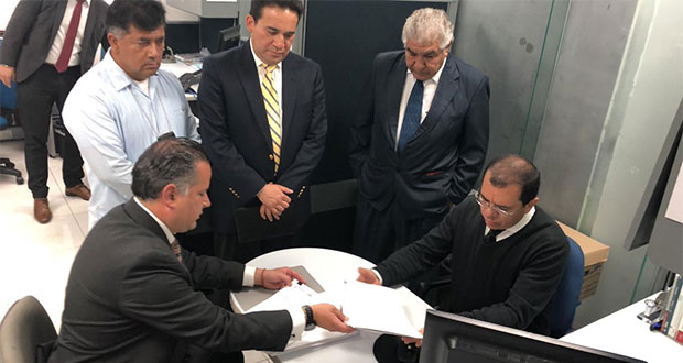 Nieto denuncia en Fepade dinero ilícito a documental sobre AMLO