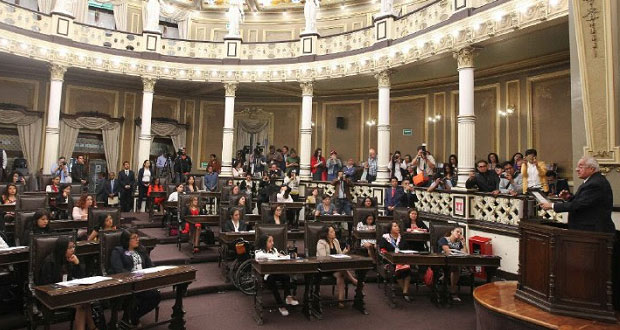 Obligatorio, diseñar políticas a favor de las mujeres: Pacheco