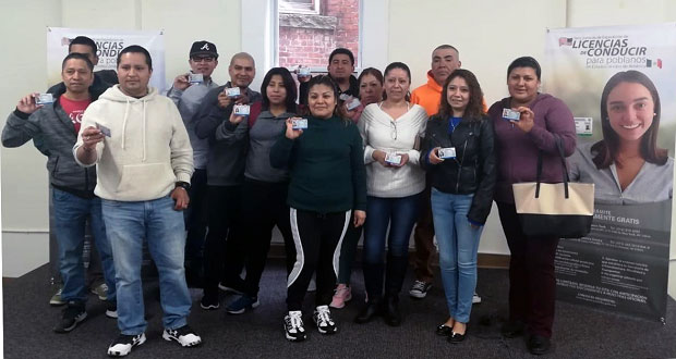 SIMT emite 516 licencias de conducir a poblanos en extranjero