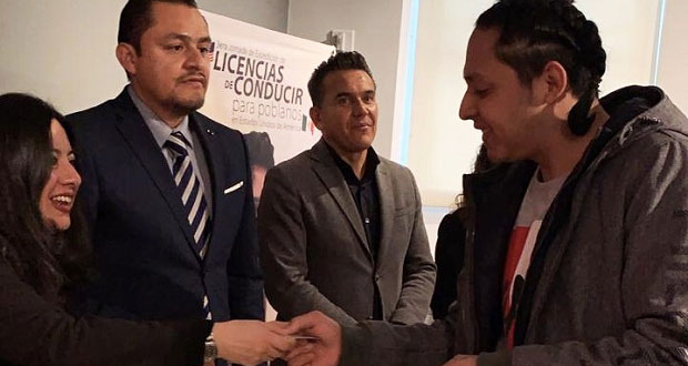 SIMT entregará licencias de conducir a poblanos radicados en EU
