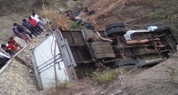 Accidente carretero en Chiapas deja al menos 20 muertos y 29 heridos