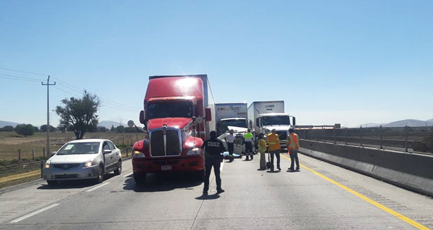 Un muerto y un herido, saldo de choque en la Puebla-Orizaba