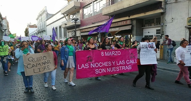 Marcha por el Día Internacional de la Mujer en Puebla