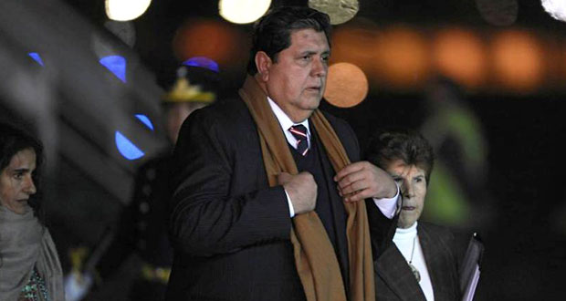 Alan García, expresidente de Perú, se suicida antes de ser arrestado