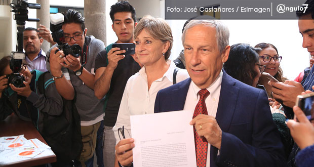 Cárdenas presenta su “3 de 3”; valor de sus bienes raíces es de 25 mdp
